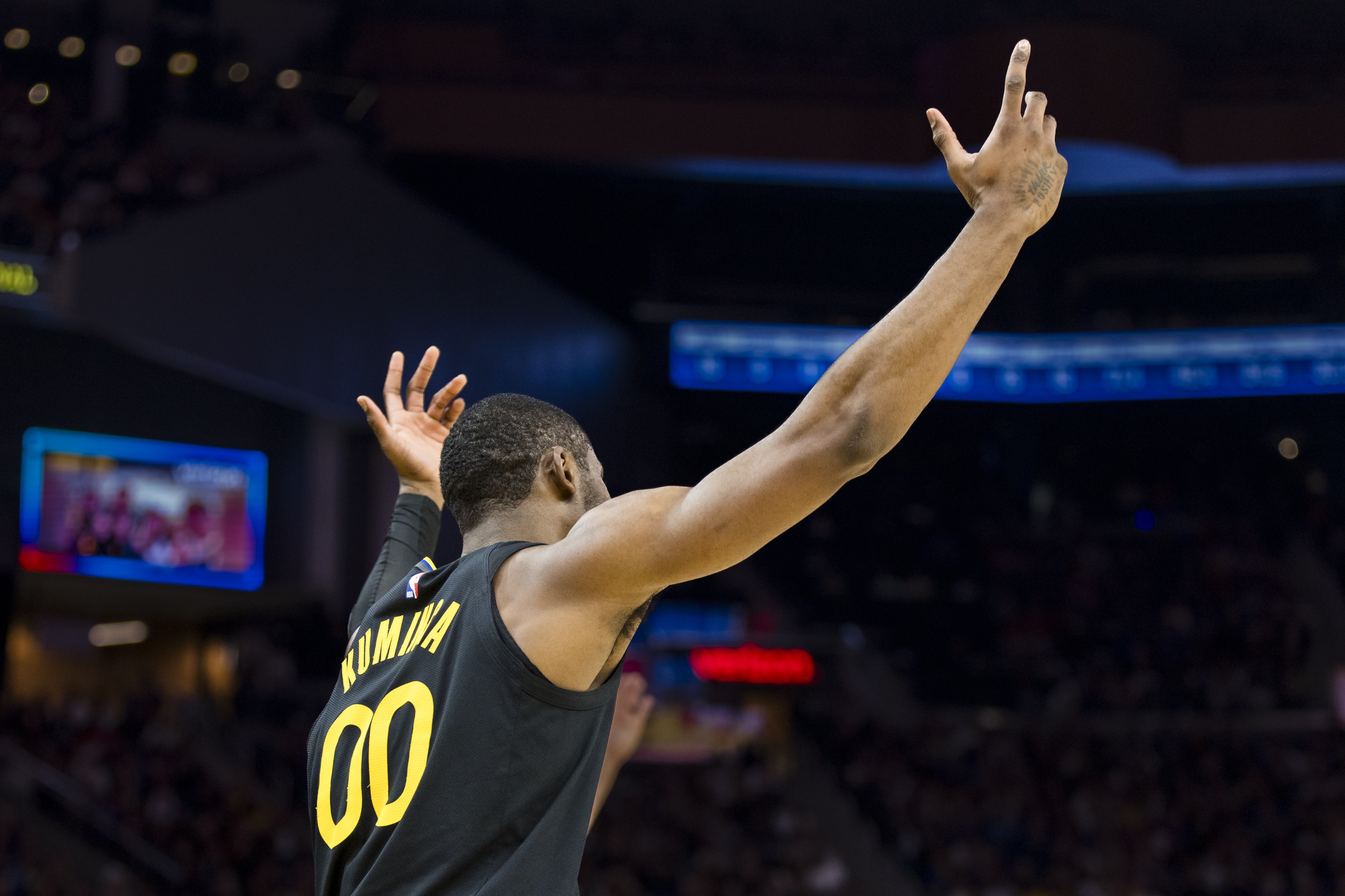 在线体育-邓利维：希望库明加回归 与森林狼系列赛后四场他挺身而出