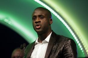 亚亚图雷：中场最佳是斯科尔斯，兰帕德、杰拉德、维埃拉也很出色