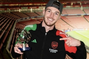 体育直播-任意球双响！赖斯发文：我们会继续努力，谢谢大家所有的支持❤️