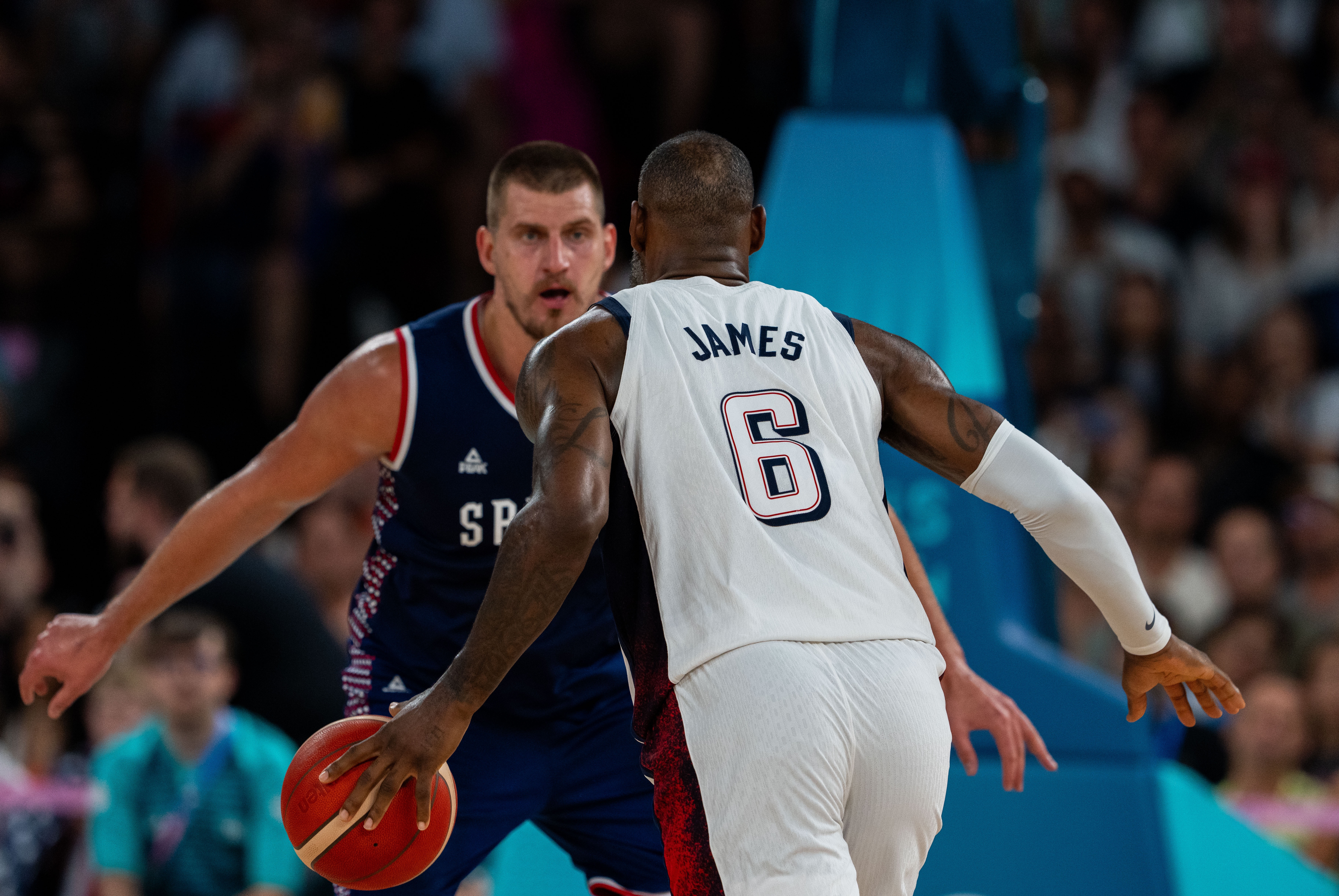 开云平台-LBJ：我打过总决/奥运/高中赛 24年打塞尔维亚&amp;约基奇最令人难忘