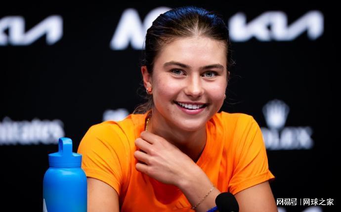 体育直播-新星不断！美国小将不失一盘进八强